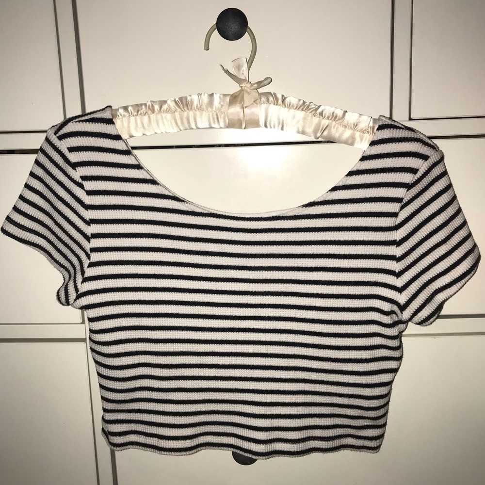H&M knitted stripped crop top